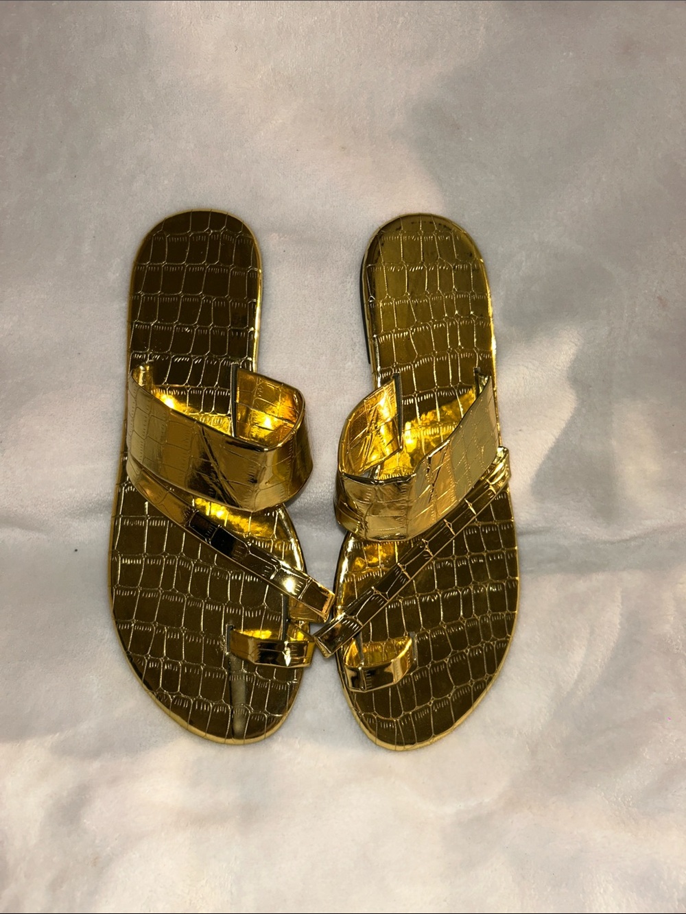 Source Unknown Metallic Gold Croc-Embossed Slide Sandals